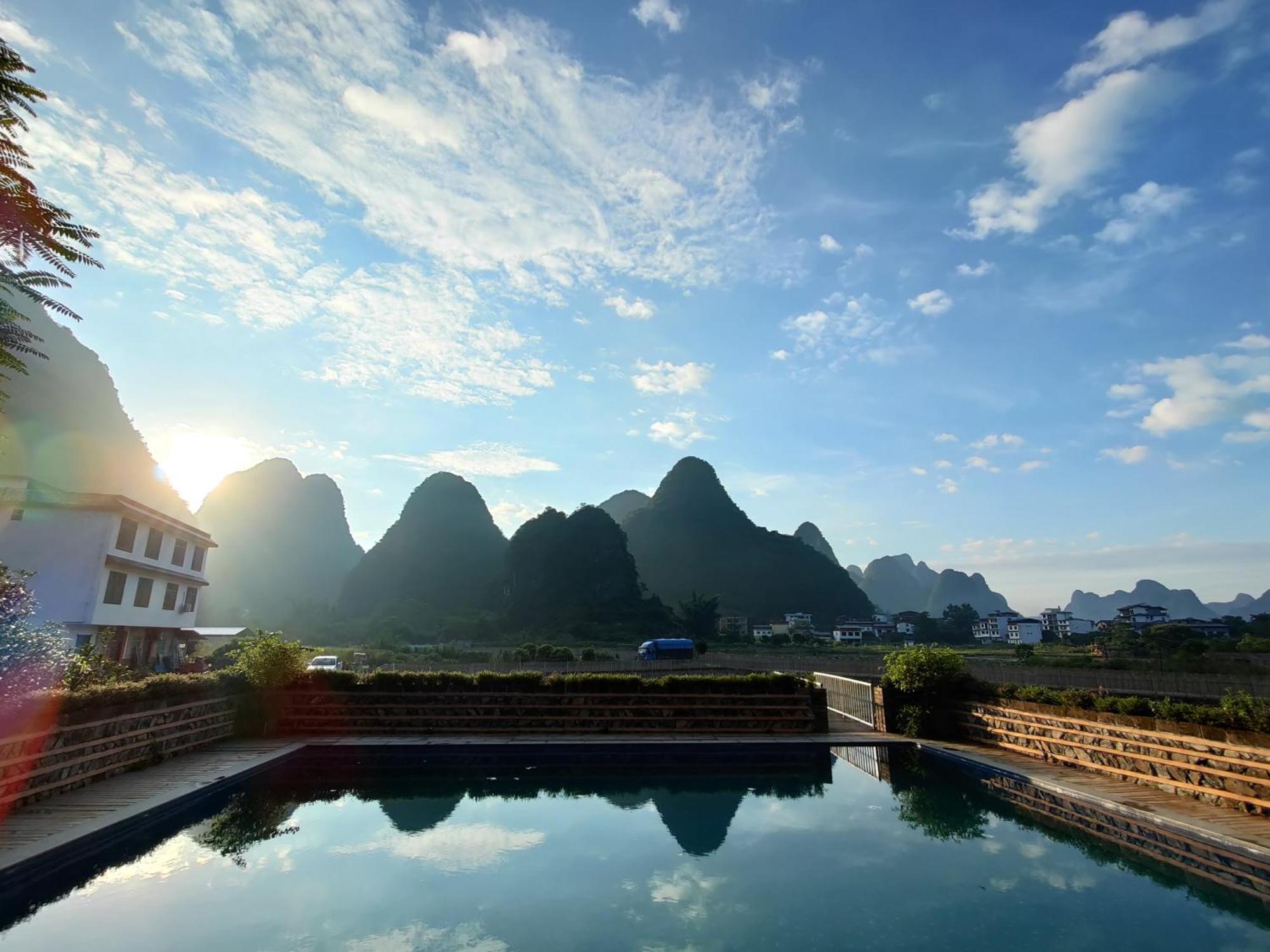 Yangshuo Tea Cozy--One Way Free Pick Up From Airport Or Ts 4 Nights Guest House Eksteriør bilde